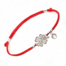 Серебряный браслет удачи Family Tree Jewelry на красной шелковой нити Клевер со сверкающим дополнением - Lucky Clover with White Pendant Серебряный браслет удачи Family Tree Jewelry на красной шелковой нити Клевер со сверкающим дополнением - Lucky Clover with White Pendant