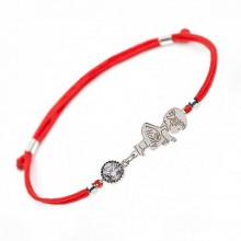 Серебряный браслет для мам Family Tree Jewelry на красной шелковой нити с подвеской - Девочка и надпись Honey - Honey Girl Серебряный браслет для мам Family Tree Jewelry на красной шелковой нити с подвеской - Девочка и надпись Honey - Honey Girl